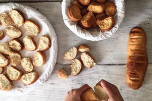 Νταγκουλάκια προζυμένια: Ένα κέρασμα για κάθε περίσταση στα κρητικά σπίτια