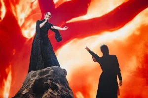 Klavdia: Ο δημιουργός του φορέματος απαντά πρώτη φορά για τα αρνητικά σχόλια