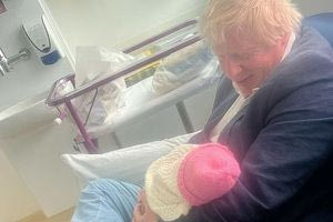 Μπόρις Τζόνσον: Η Κάρι Τζόνσον έφερε στον κόσμο το τέταρτο παιδί τους – «Είμαστε ξετρελαμένοι»