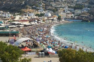 Οι χίπις δεν ζουν πια εκεί αλλά τα Μάταλα θυμούνται και γιορτάζουν!