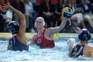 Πόλο Γυναικών: Η Σαμπαντέλ χάλασε τη γιορτή του Ολυμπιακού και πέρασε στον τελικό του Champions League