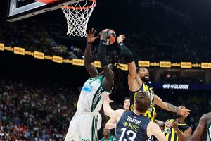 Final 4 Ευρωλίγκα: Η Φενέρμπαχτσε στον τελικό 82-76 τον Παναθηναϊκό