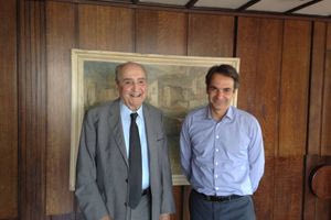 Κυριάκος και Ντόρα για τα 8 χρόνια από τον θάνατο του Κωνσταντίνου Μητσοτάκη