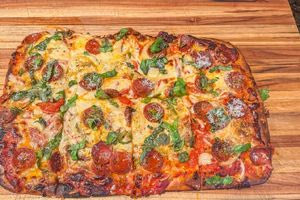 Πίτσα με «ζύμη» από … κουνουπίδι – Φουλ γευστική και υγιεινή συνταγή