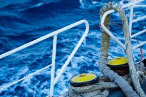 Σίφνος: Πλοίο δεν κατάφερε να δέσει στο λιμάνι λόγω των ισχυρών ανέμων -Ταλαιπωρία για τους επιβάτες