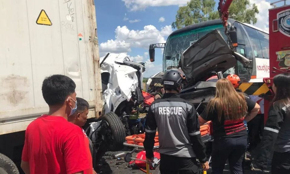 Φιλιππίνες: Λεωφορείο συγκρούστηκε με οχήματα στα διόδια – Δέκα νεκροί, μεταξύ τους τέσσερα παιδιά