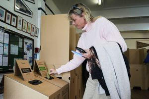 Αυστραλία: Νικήτρια στις εκλογές η κεντροαριστερή κυβέρνηση σύμφωνα με τα πρώτα αποτελέσματα