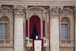 Πυρετώδεις προετοιμασίες για την αυριανή τελετή ενθρόνισης του Πάπα Λέοντα ΙΔ’