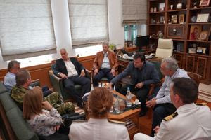 Πού πήγε ο Μάκης Βορίδης ψάχνοντας χώρο για κράτηση και καταγραφή μεταναστών στο Ηράκλειο