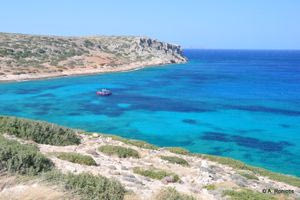 Ηράκλειο: Απεγκλωβίστηκαν 38 μετανάστες από απόκρημνη ακτή στο Τραχήλι