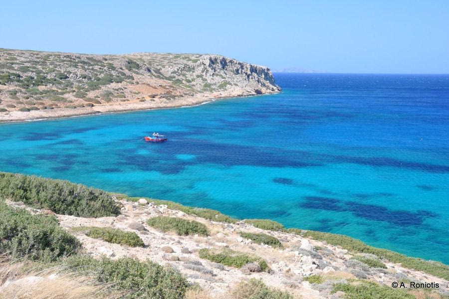 Ηράκλειο: Απεγκλωβίστηκαν 38 μετανάστες από απόκρημνη ακτή στο Τραχήλι