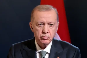 Ερντογάν: Δεν εγκρίνουμε τις επιθέσεις στο Ιράν από όπου κι αν προέρχονται