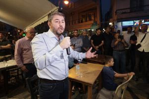 Εξόρμηση Ανδρουλάκη στην Κρήτη για το μεταναστευτικό και όχι μόνο