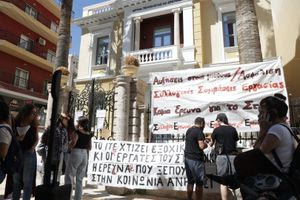 Στους δρόμους οι εργαζόμενοι στην έρευνα για τις συνθήκες εργασίας