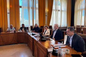 ΒΟΑΚ: Σε εξέλιξη η συνάντηση Καλοκαιρινού-βουλευτών