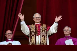 Πάπας Λέων ο 14ος: Όταν ο Ρόμπερτ Φράνσις Πρεβόστ τα είχε «ψάλει» στον Τζέι Ντι Βανς