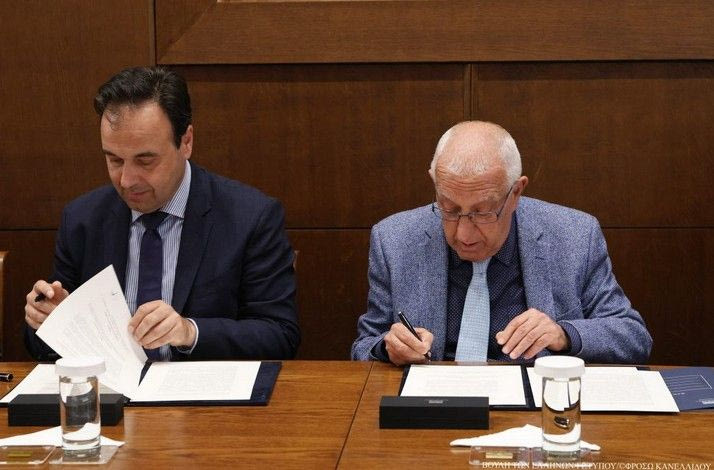 Με AI ο ψηφιακός μετασχηματισμός της Βουλής — Συμφωνία συνεργασίας με το υπ. Ψηφιακής Διακυβέρνησης