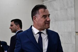 Επεισόδιο στη δίκη Novartis με τον Γεωργιάδη και τον συνήγορο της Μαραγγέλη: «Είναι άθλιοι, θέλω να μάθω ποιοι τους έβαλαν»