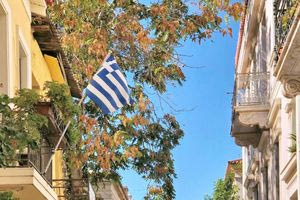 Forbes: Οι 5 ευρωπαϊκές πόλεις όπου αγοράζεις σπίτι πιο φθηνά κι από τροχόσπιτο – Η μία ελληνική