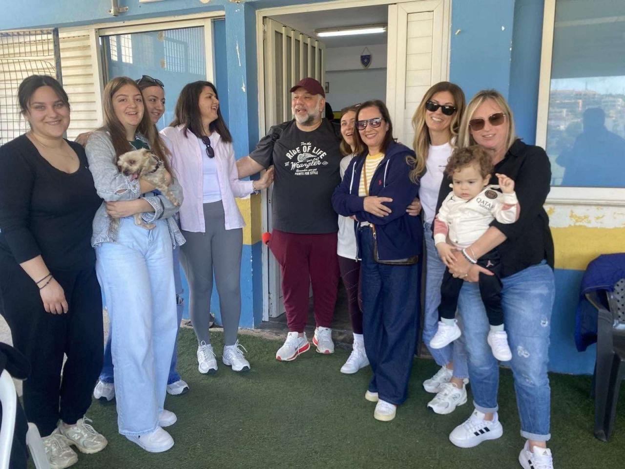 94χρονος Κρητικός έπαιξε αγώνα με τον Γρηγόρη Αρναούτογλου και τους δημοτικούς συμβούλους