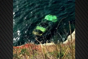 Τραγωδία στην Άνδρο: Γυναίκα σκοτώθηκε πέφτοντας με το αυτοκίνητό της στη θάλασσα