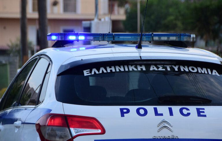 Θεσσαλονίκη: Έξι προσαγωγές μετά την ανταλλαγή πυροβολισμών στη Θέρμη – Άνδρες της ΕΥΠ δέχτηκαν επίθεση