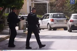 Νέα Σμύρνη: «Τι έκανα, τι έκανα;» φώναζε ο πατέρας που σκότωσε τον 45χρονο γιο του