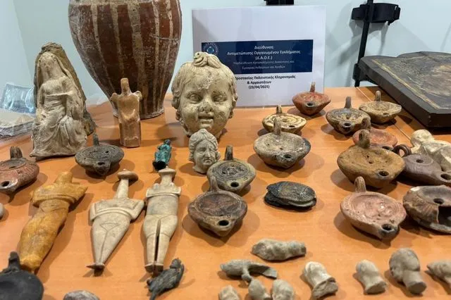 Ηράκλειο: Ελεύθεροι με όρους οι 6 για την υπόθεση αρχαιοκαπηλίας