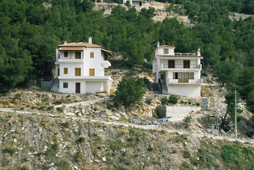 Πρόστιμα αυθαιρέτων: Με τη θηλιά στο λαιμό εκατοντάδες οικογένειες στο Ηράκλειο