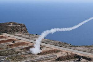 Βολές μονάδων Πυροβολικού της ΑΣΔΕΝ στο πεδίο βολής Κρήτης – Δείτε βίντεο