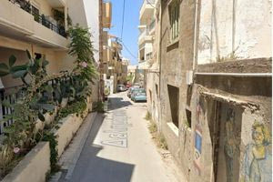 «Παγώνουν» οι εργασίες στη Δελημάρκου, όπου εντοπίστηκε λιθόστρωτο έξι μέτρων