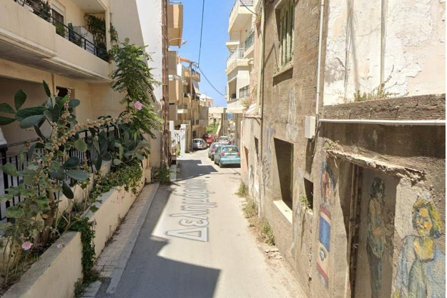 «Παγώνουν» οι εργασίες στη Δελημάρκου, όπου εντοπίστηκε λιθόστρωτο έξι μέτρων
