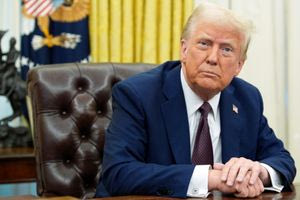 Τραμπ: Θα σταματήσουμε τους βομβαρδισμούς κατά των Χούθι