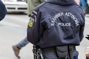 Αστυνομικός κατηγορείται για υπεξαίρεση 200.000 ευρώ από τα ταμεία της ΕΛΑΣ