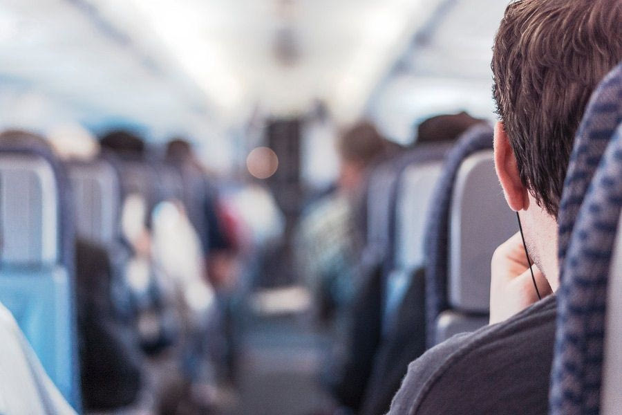 Μεθυσμένος επιβάτης σε πτήση γρονθοκόπησε αεροσυνοδό