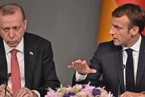 Ερντογάν σε Μακρόν: Η Τουρκία είναι έτοιμη να φιλοξενήσει διαπραγματεύσεις Ρωσίας – Ουκρανίας για κατάπαυση πυρός