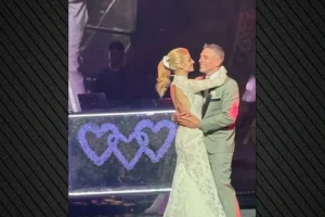 Η Ευαγγελία Αραβανή παντρεύτηκε τον Σπύρο Λάζαρη – Το γαμήλιο πάρτι και η πρώτη τους φωτογραφία