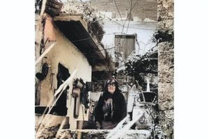 Ηλικιωμένη γυναίκα στο χωριό Χουμεριάκο το 1963