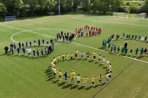Eλληνικά σχολεία στη Γερμανία άναψαν τη φλόγα των Ολυμπιακών Αγώνων