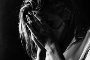 Η γνωριμία στο διαδίκτυο κατέληξε σε… βιασμό και απόπειρα ανθρωποκτονίας