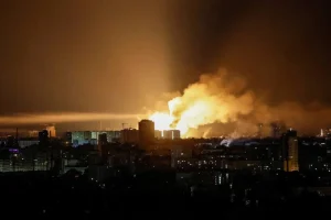 Πόλεμος στην Ουκρανία: Τουλάχιστον 12 νεκροί από τη μαζική ρωσική επίθεση στο Κίεβο και άλλες πόλεις