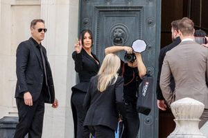 Κιμ Καρντάσιαν: «Ήμουν βέβαιη ότι θα πεθάνω», κατέθεσε με τρεμάμενη φωνή για τη ληστεία