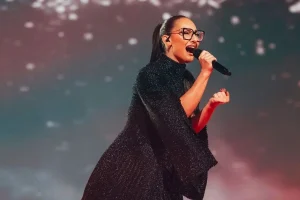 Eurovision 2025: Το «φυλαχτό» που φορούσε η Klavdia πάνω στη σκηνή και της έδωσε γούρι