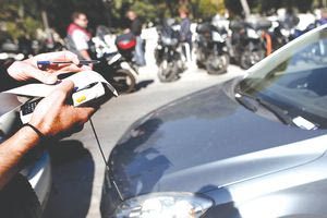 «Σαφάρι» στους πεζόδρομους- “Βροχή” οι κλήσεις της Δημοτικής Αστυνομίας στο Ηράκλειο