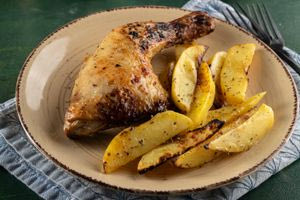 H κατανάλωση κοτόπουλου μπορεί να συνδέεται με τον καρκίνο του πεπτικού