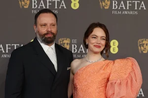 Bugonia: Πότε κυκλοφορεί σε ΗΠΑ και Καναδά η νέα ταινία του Γιώργου Λάνθιμου