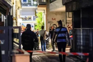 Λάρισα: Αφού σκότωσε τη μητέρα του, επιχείρησε να ξεφορτωθεί τη σορό