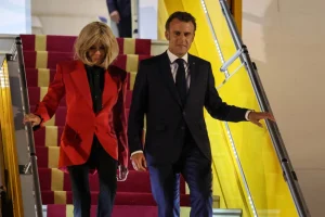 Μπριζίτ Μακρόν: Θεωρίες συνωμοσίας για την πρώτη Κυρία της Γαλλίας – Το «χαστούκι», το φύλο και ο Εμανουέλ