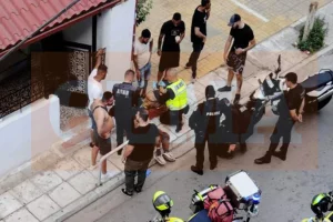 Ξεκαθάρισμα λογαριασμών οι πυροβολισμοί στα Σεπόλια με τραυματία έναν 17χρονο – Δείτε φωτογραφίες