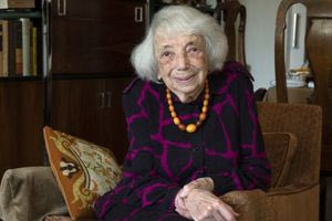 Έφυγε από τη ζωή μία από τις πιο γνωστές επιζήσασες του Ολοκαυτώματος